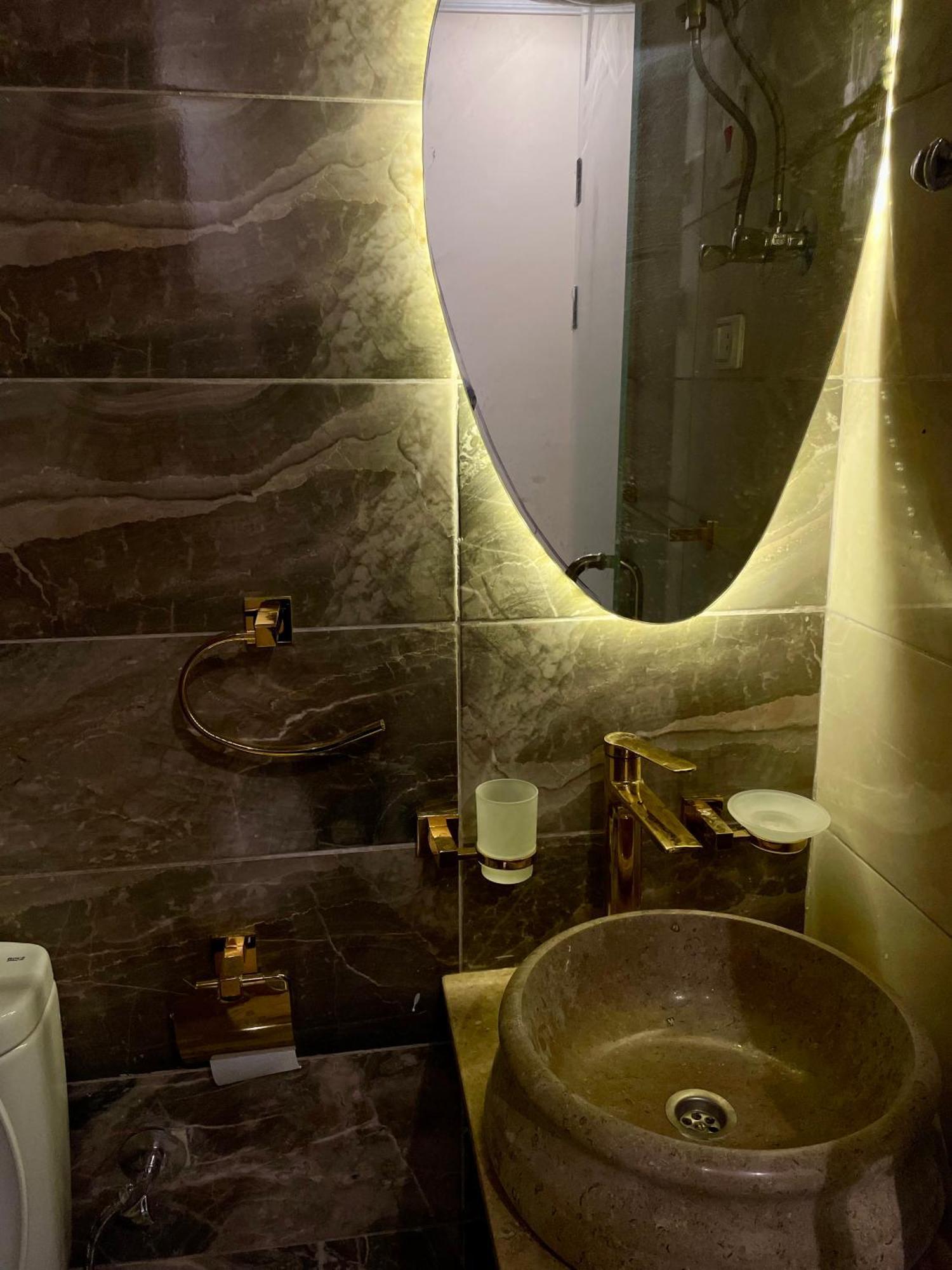 Pyramuse Inn Nazlat as Sammān Esterno foto